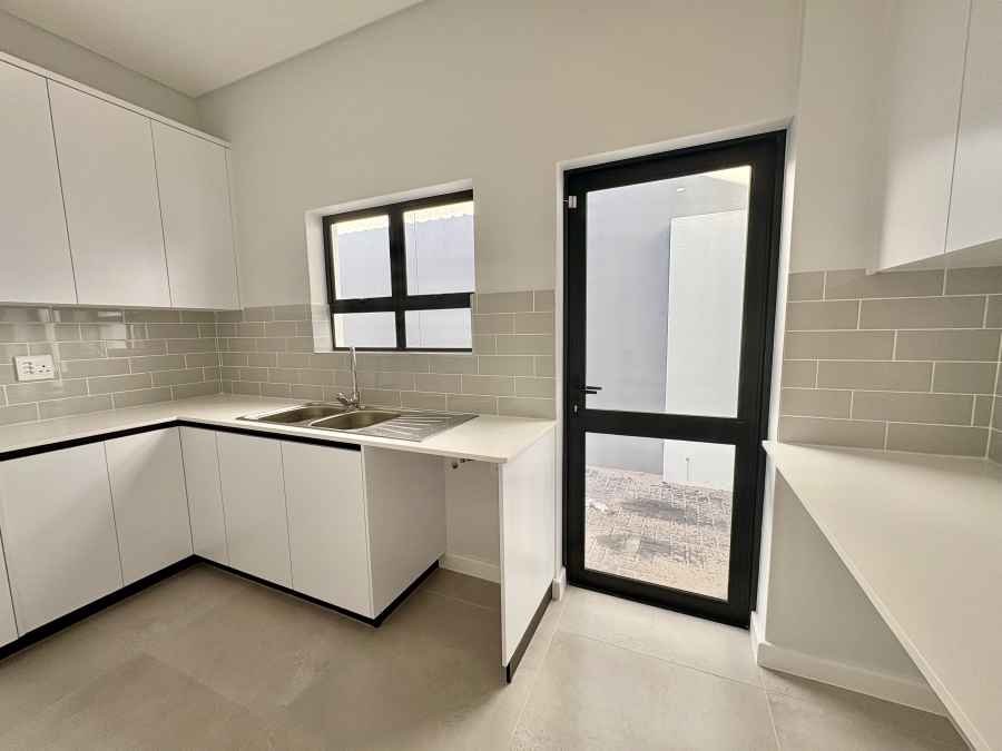 4 Bedroom Property for Sale in Sandown Western Cape
